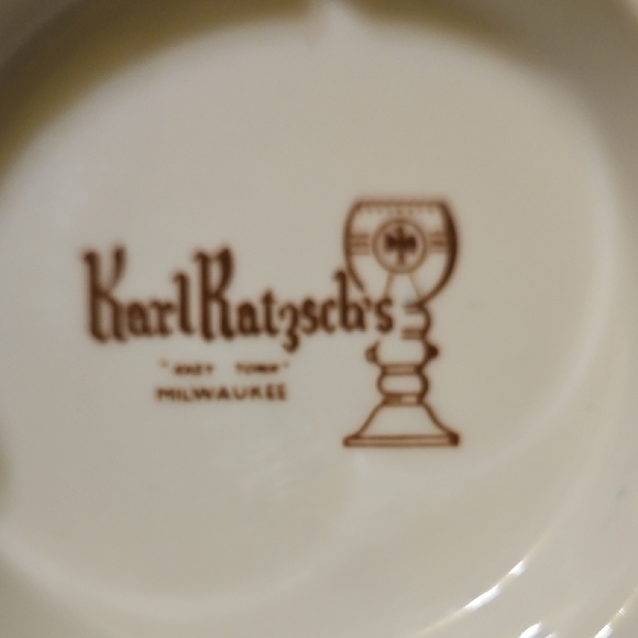 Karl Ratzsch's White Ceramic Ashtray - Picture 2 of 8